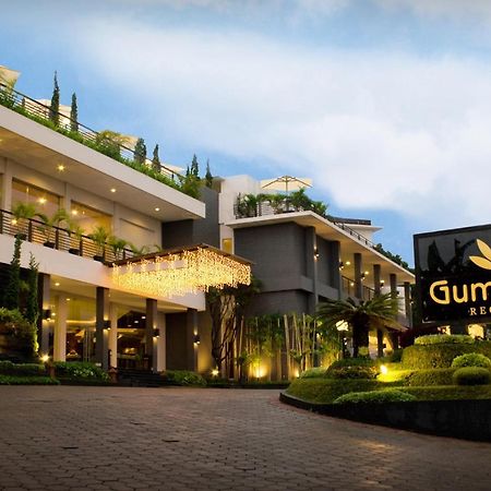 Gumilang Regency Hotel Bandung Exterior photo